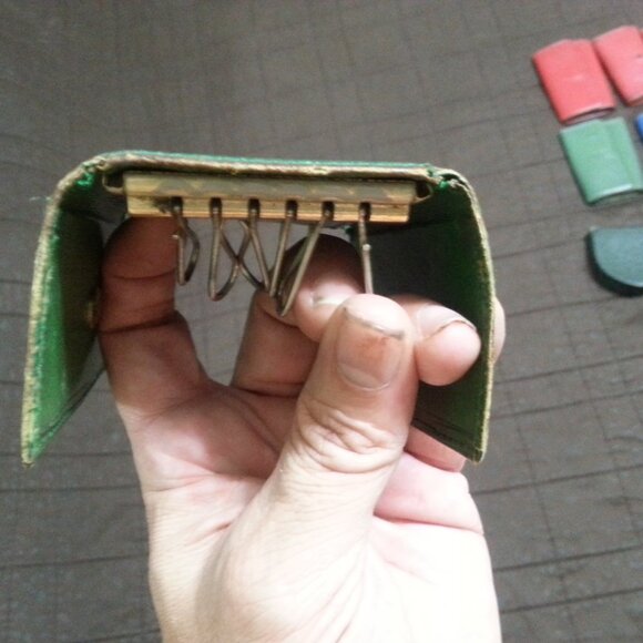 Vintage LV Louis Vuitton Epi Leather Green Key Holder Case Unisex Men's women's - Picture 9 of 12